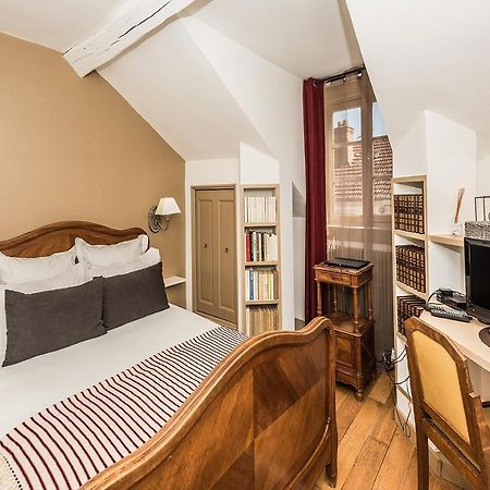 Chambres D'Hotes La Closerie Des Trois Marottes Melun Dış mekan fotoğraf